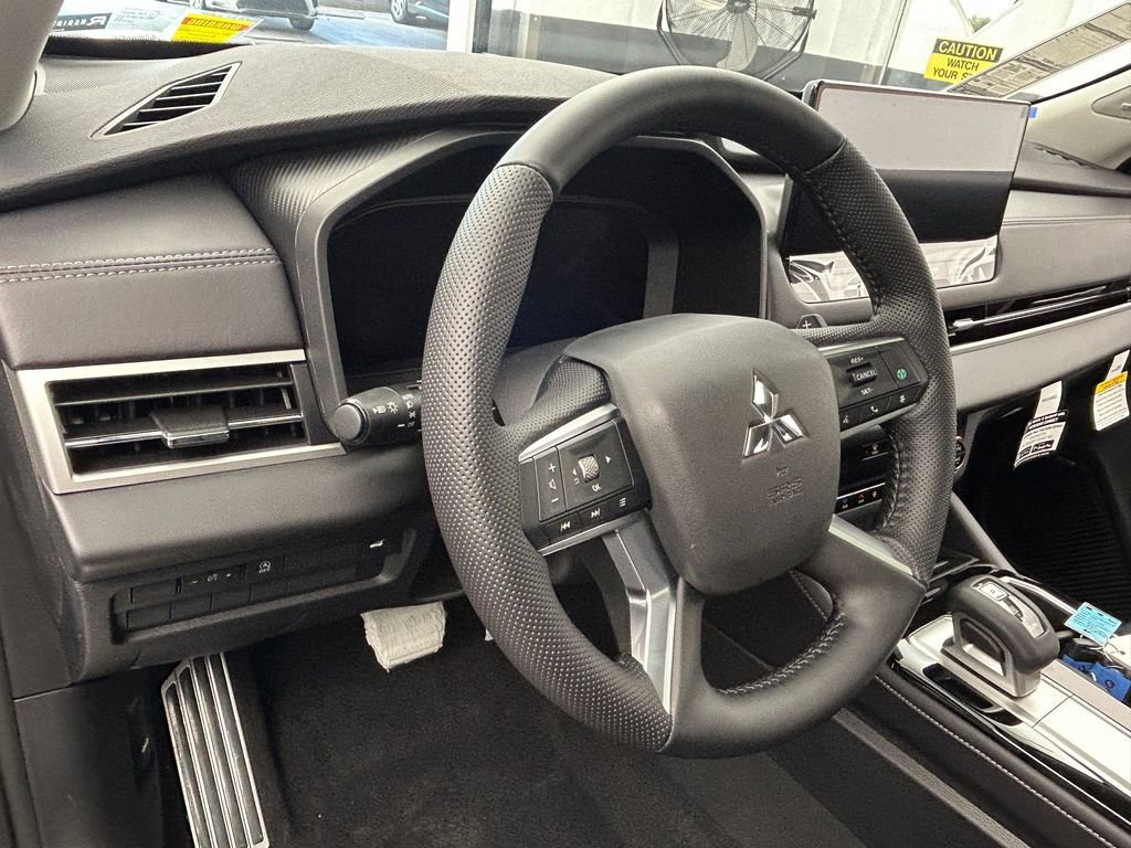 New 2026 Mitsubishi Outlander SEL FWD image 16