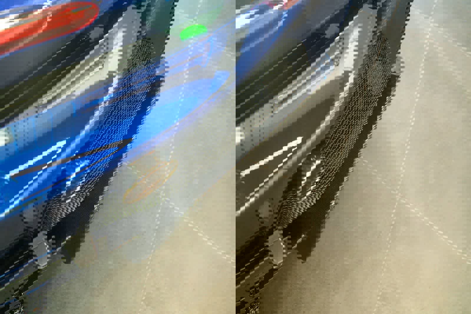 Used 2022 Ferrari SF90 Spider image 19