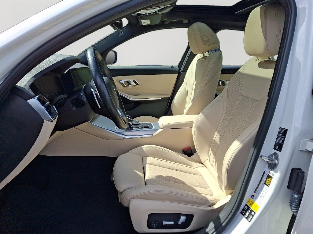 Used 2022 BMW 330i xDrive Sedan w/ Premium Package AWD/4WD image 14