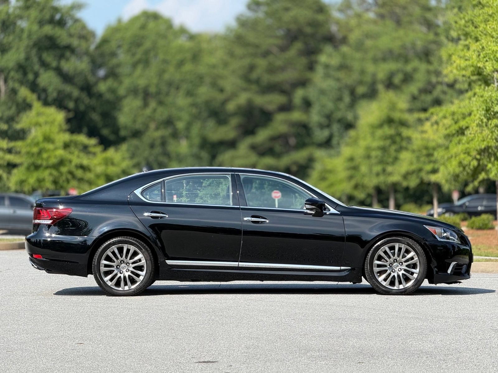 Used 2017 Lexus LS 460 L RWD image 12