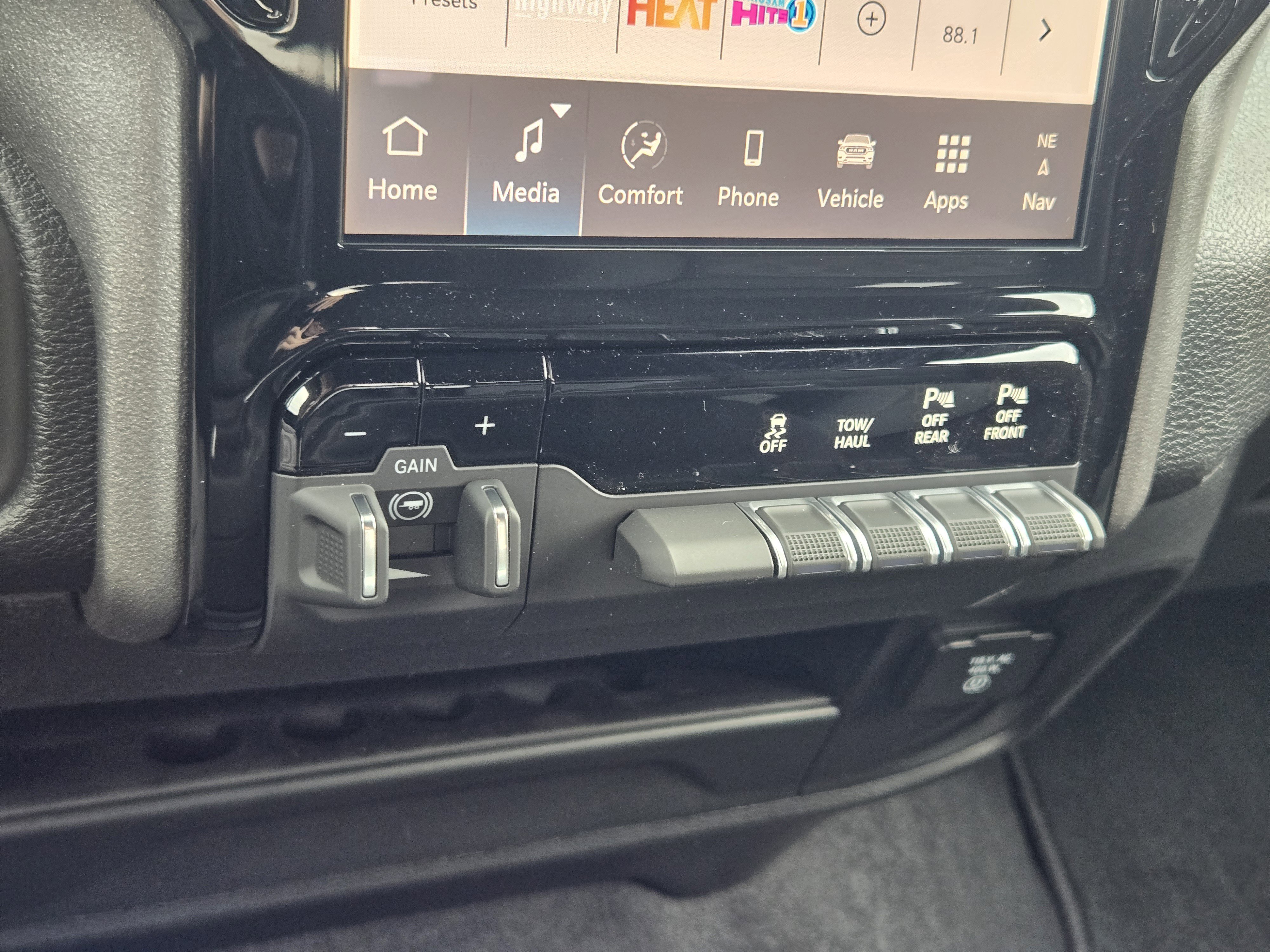 New 2026 RAM 2500 Tradesman image 16