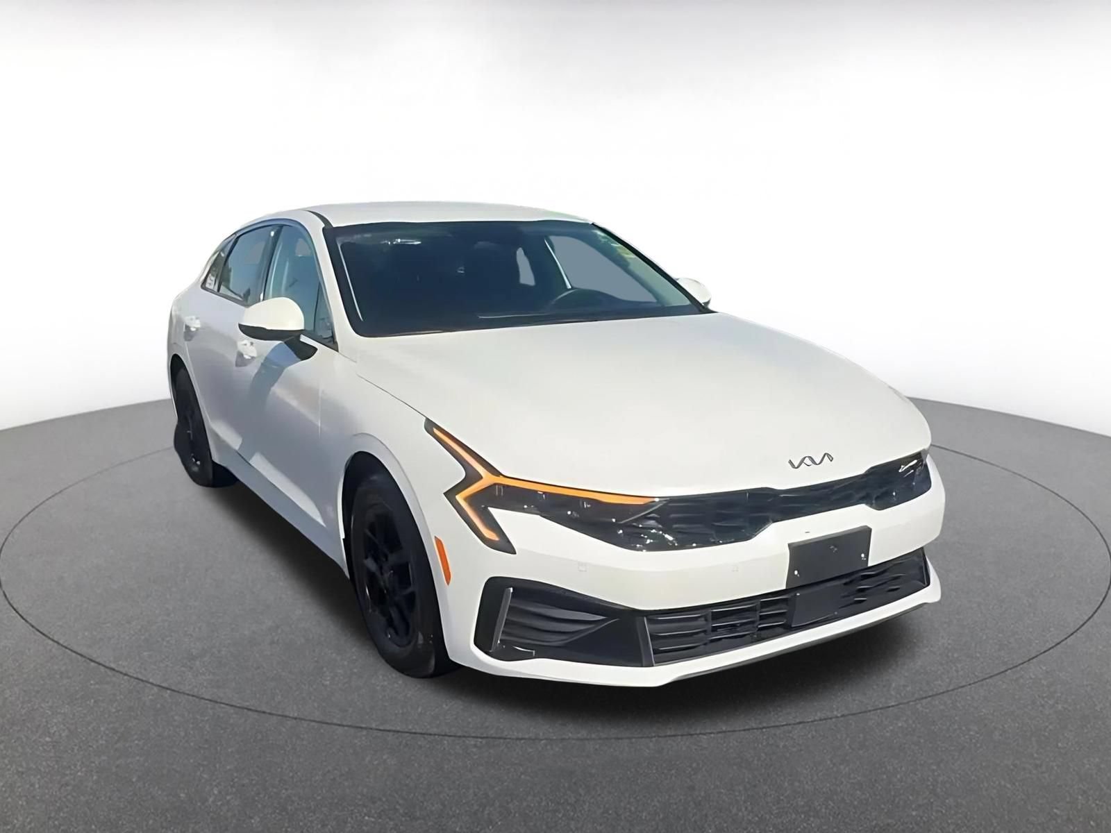 Used 2025 Kia K5 LXS FWD image 3
