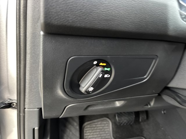 Used 2024 Volkswagen Tiguan S image 21