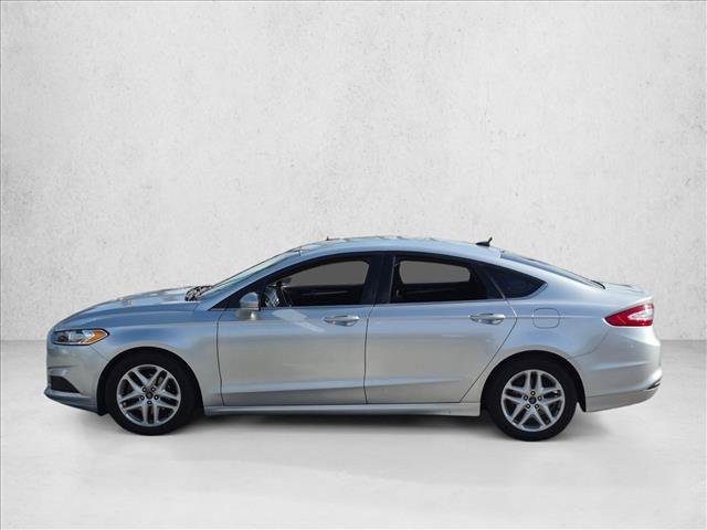 Used 2016 Ford Fusion SE FWD image 9