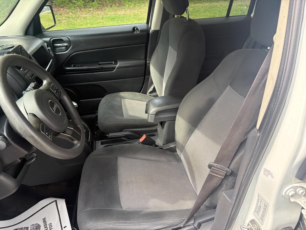 Used 2016 Jeep Patriot Sport w/ Power Value Group FWD image 19