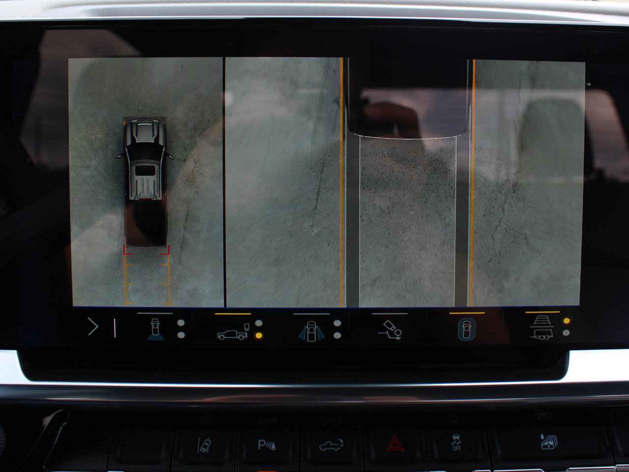 Used 2024 Chevrolet Silverado 2500 LT w/ Safety Package image 32