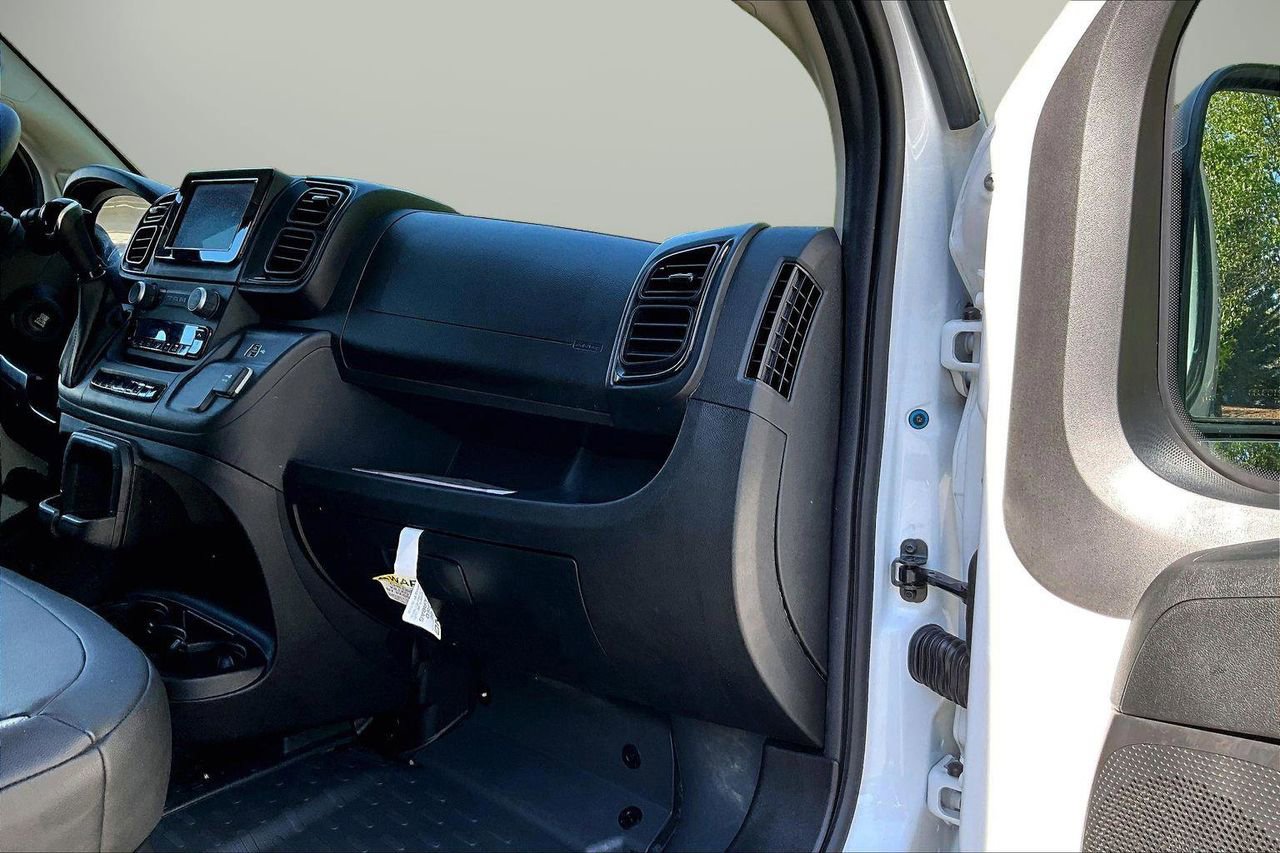 Used 2025 RAM ProMaster 2500 w/ Convenience Group FWD image 18