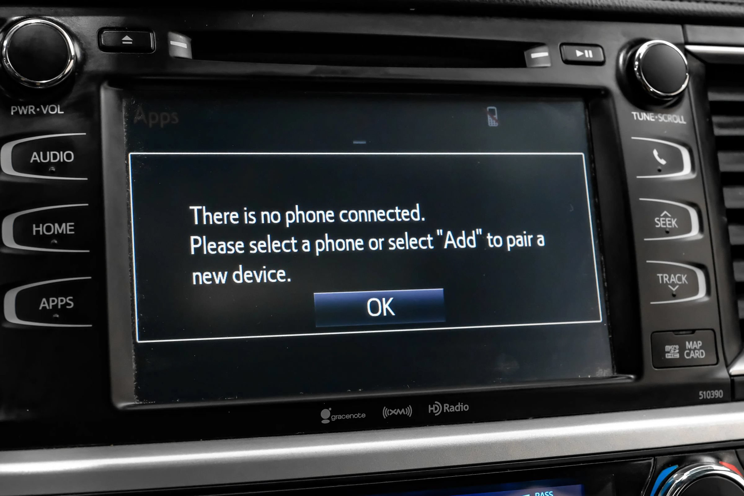 Used 2019 Toyota Highlander XLE FWD image 28