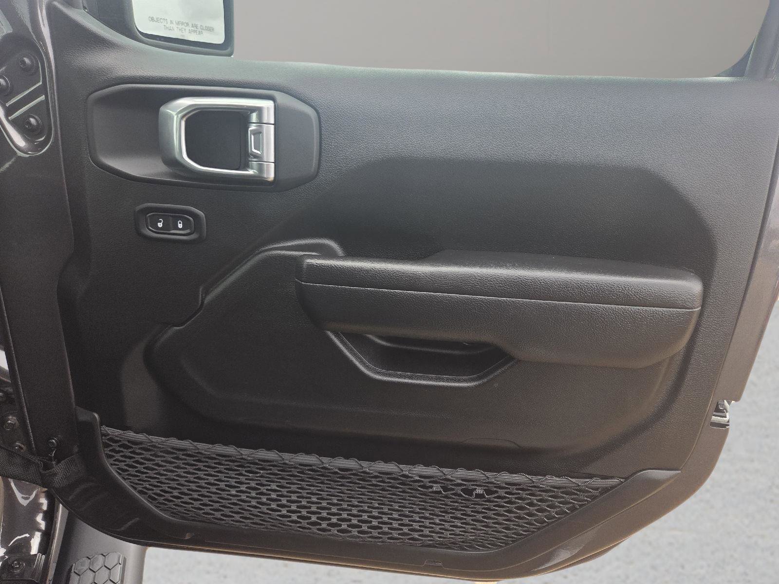 Used 2025 Jeep Wrangler Sport image 69