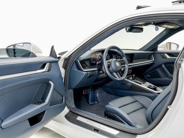 Certified 2025 Porsche 911 Carrera RWD image 7