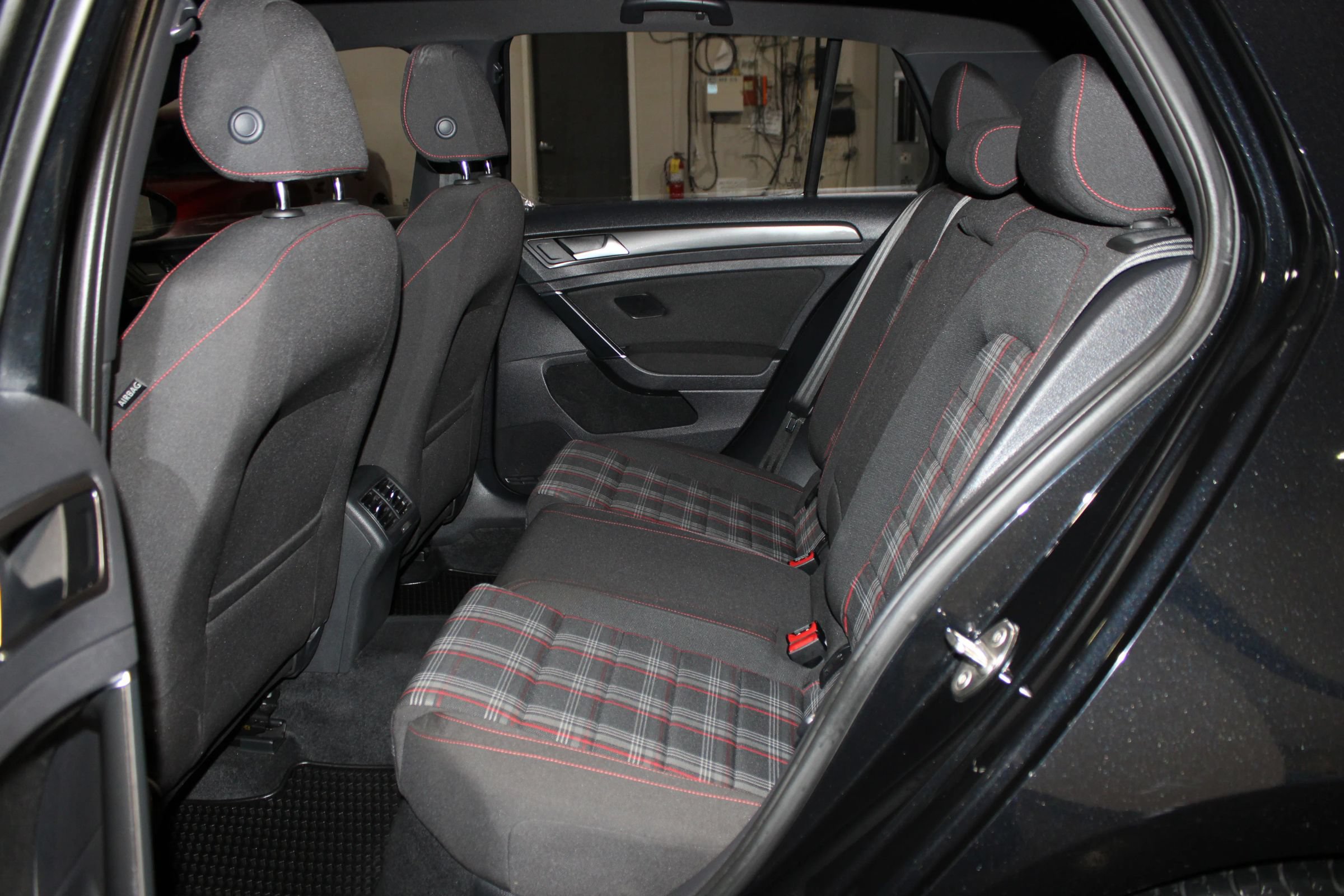 Used 2018 Volkswagen GTI S FWD image 27