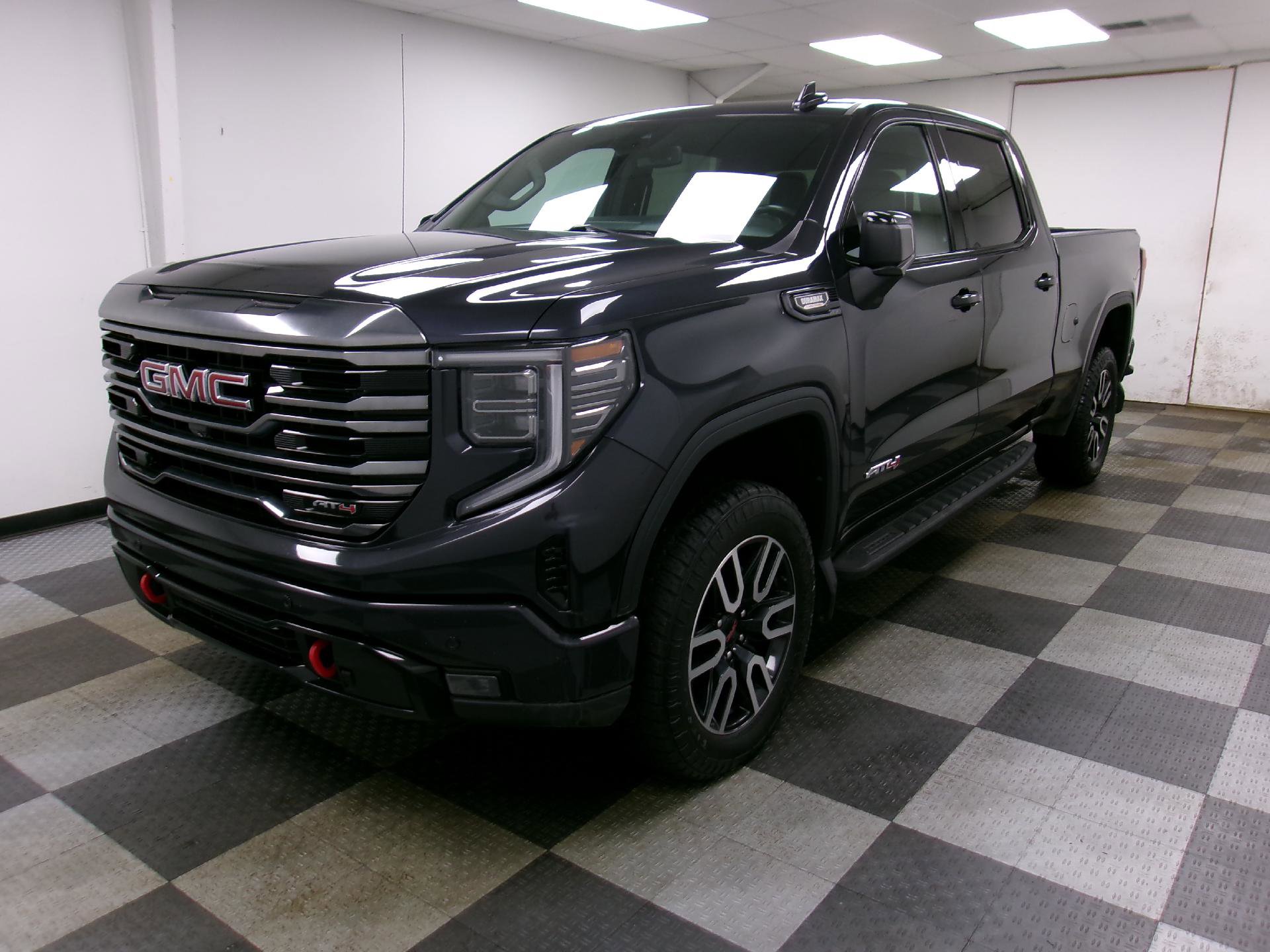 Used 2022 GMC Sierra 1500 AT4 w/ Sierra Safety Plus Package image 1