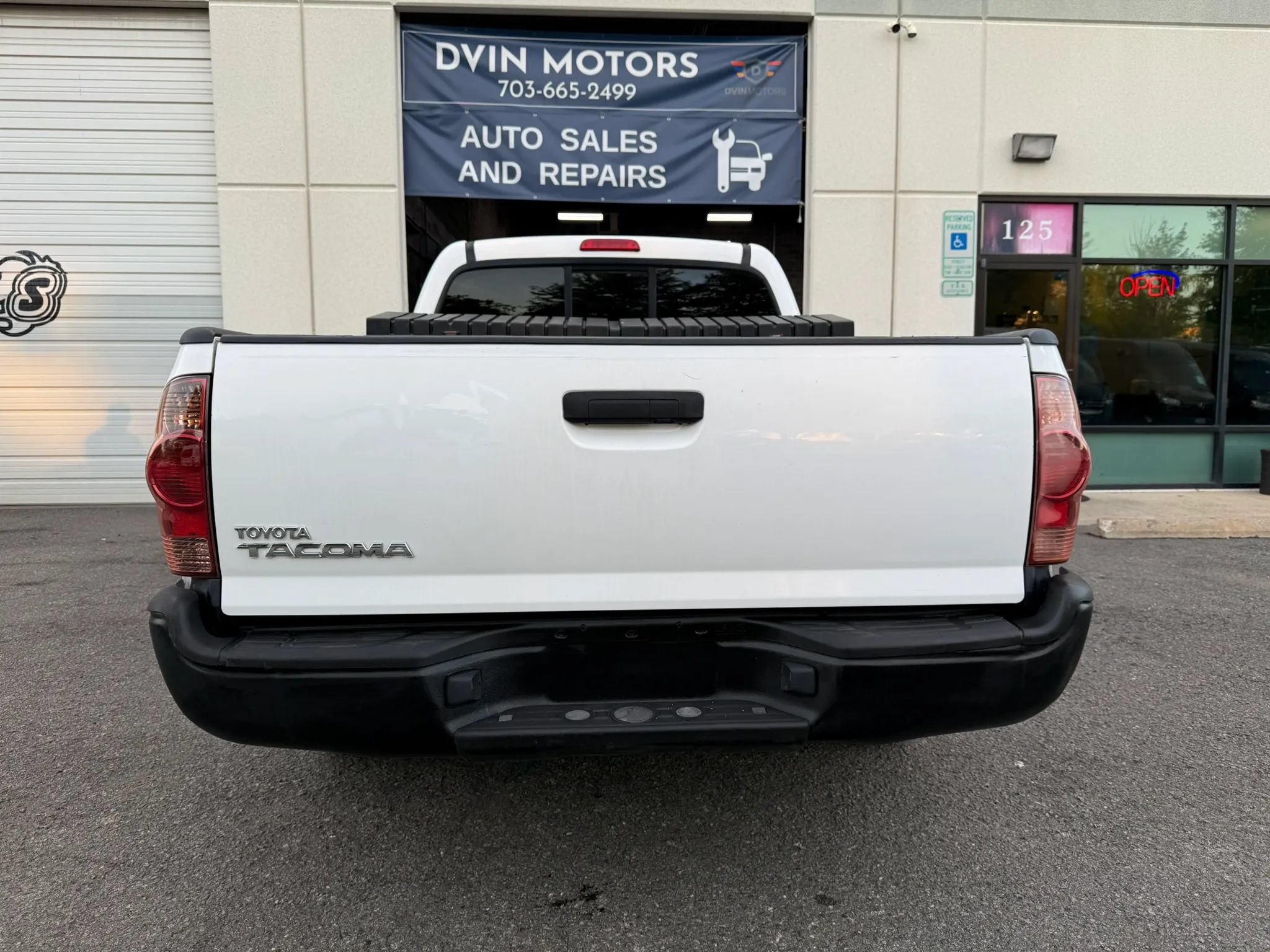 Used 2014 Toyota Tacoma 2WD Regular Cab image 14