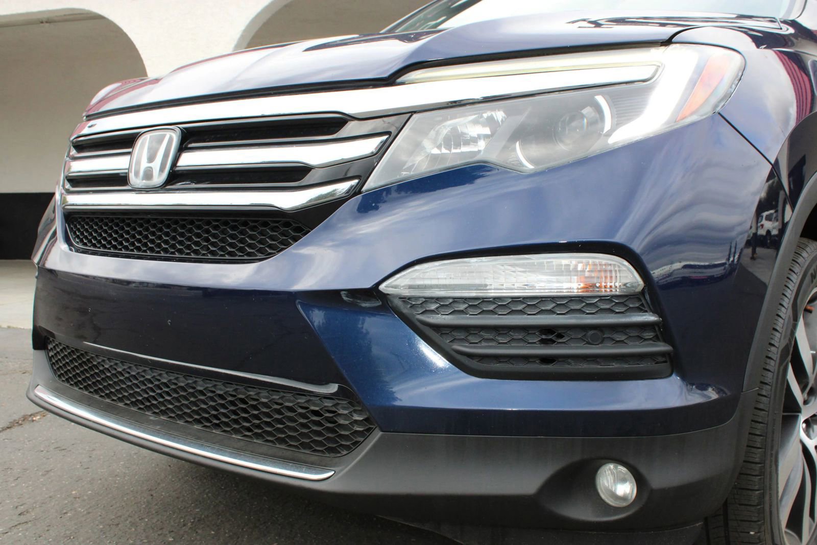 Used 2016 Honda Pilot Touring image 9