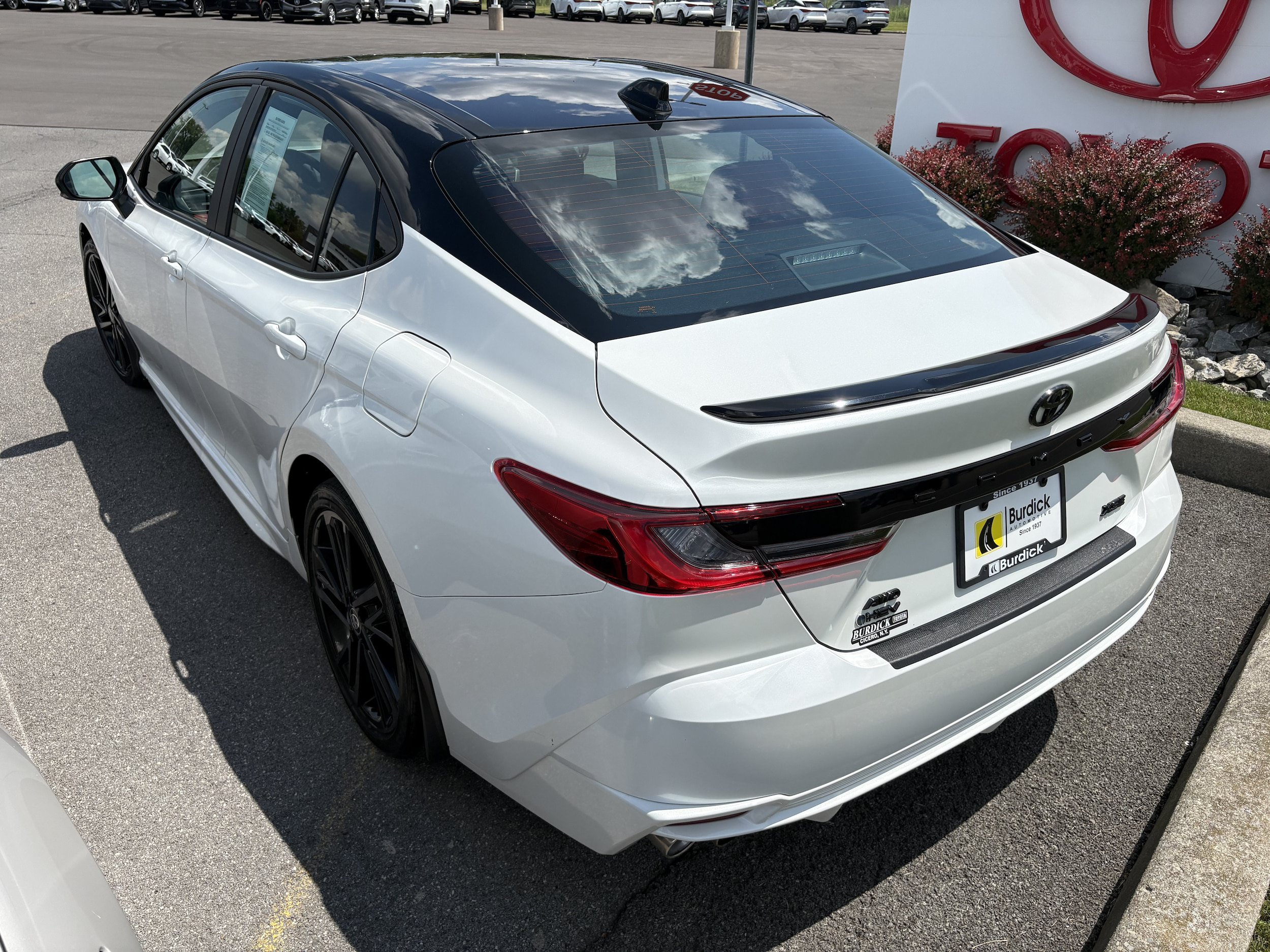 Used 2025 Toyota Camry XSE AWD/4WD image 6
