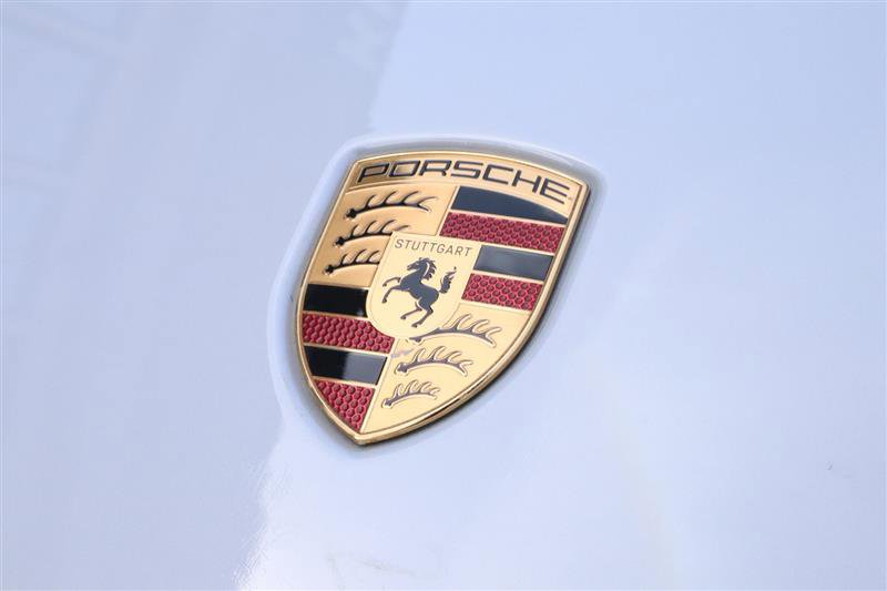 Used 2025 Porsche Taycan image 7