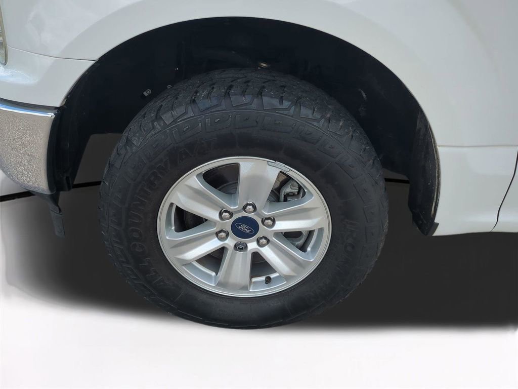 Used 2018 Ford F150 XLT w/ Trailer Tow Package image 11