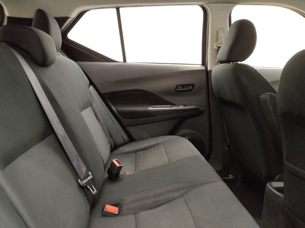 Used 2023 Nissan Kicks S FWD image 19