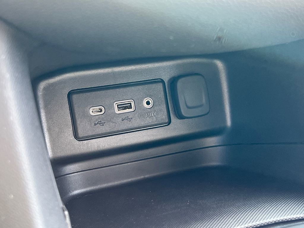 Used 2023 Chevrolet Equinox LT image 29