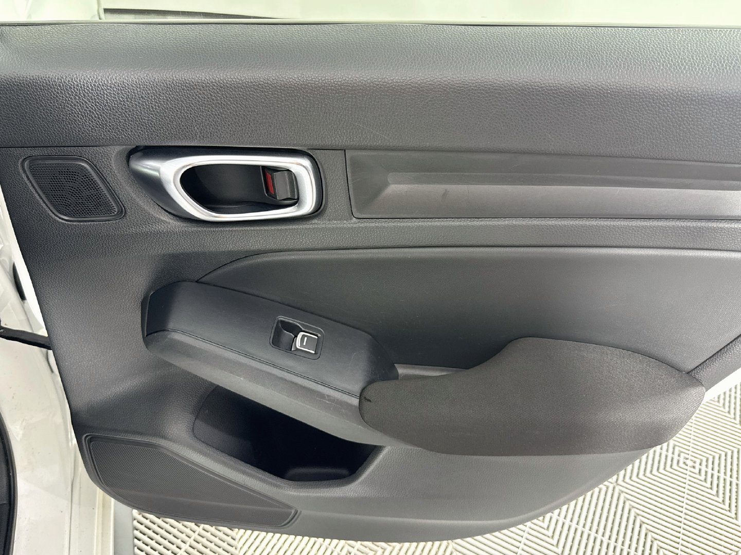 Used 2025 Honda Civic Sport image 25