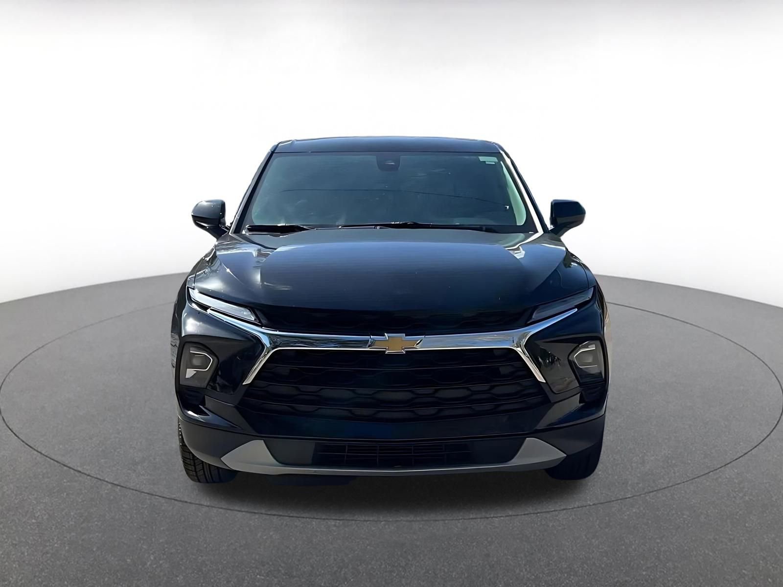 Used 2025 Chevrolet Blazer LT image 4