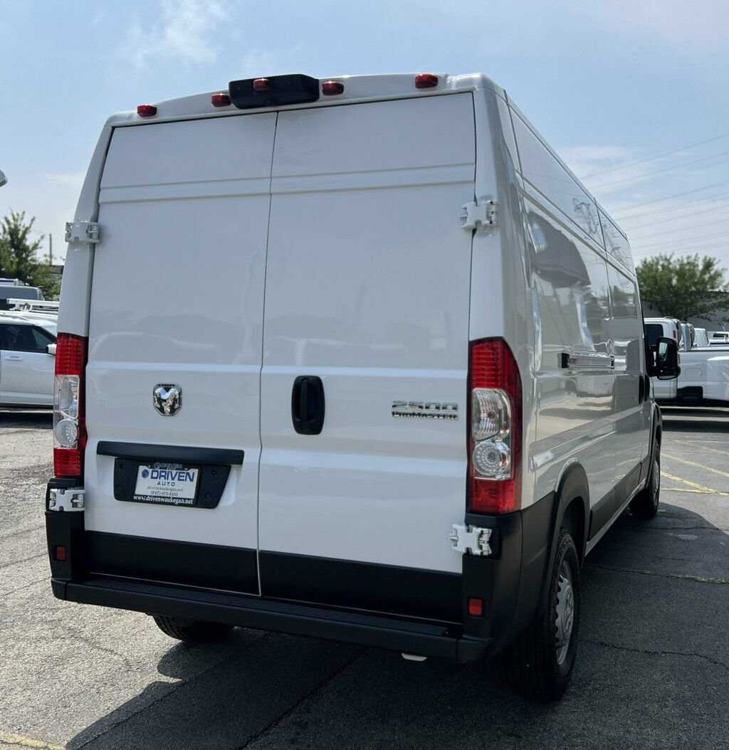 Used 2025 RAM ProMaster 2500 w/ Convenience Group FWD image 5