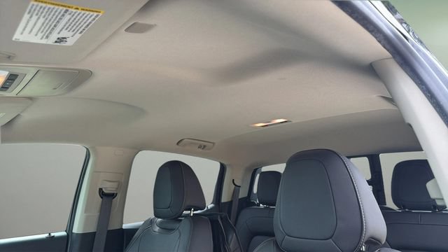 Used 2022 GMC Canyon Elevation w/ Elevation Premium Package AWD/4WD image 17