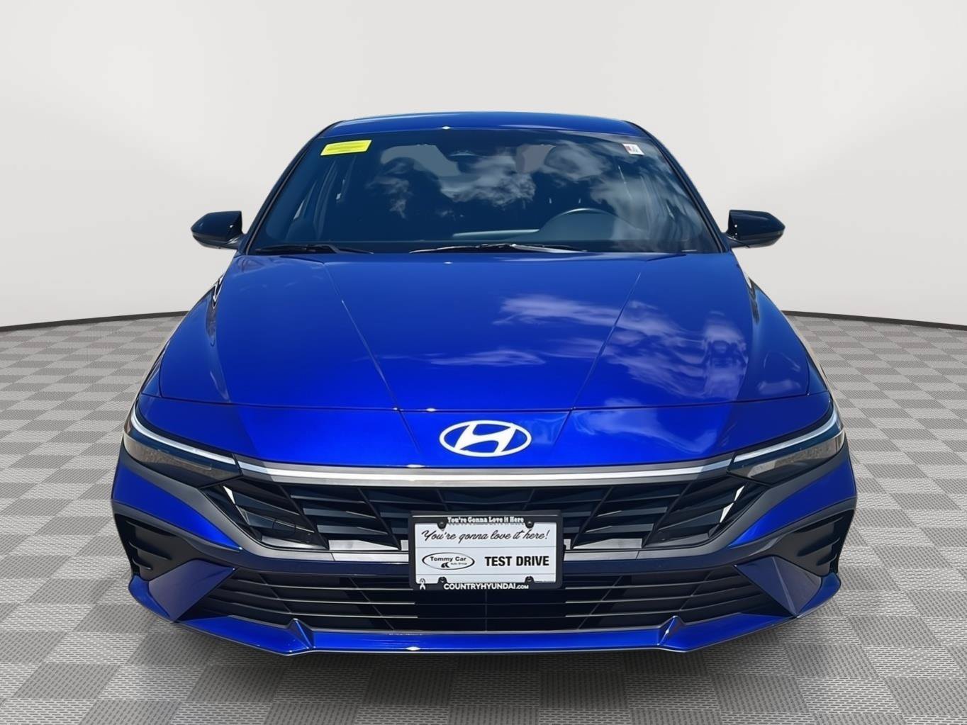 Used 2025 Hyundai Elantra Sport FWD image 2
