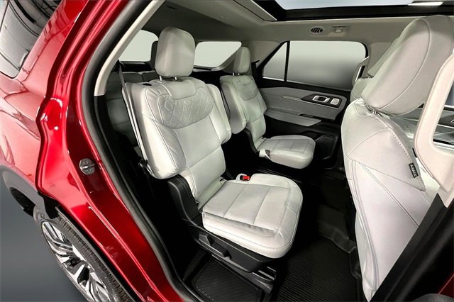 New 2026 Ford Explorer Platinum image 10
