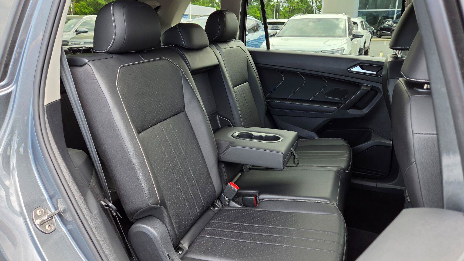 Certified 2023 Volkswagen Tiguan SE FWD image 55
