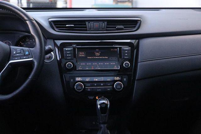 Used 2020 Nissan Rogue SV w/ Sun & Sound Touring Package AWD/4WD image 24
