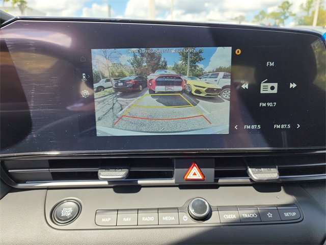 New 2025 Hyundai Elantra SEL image 18