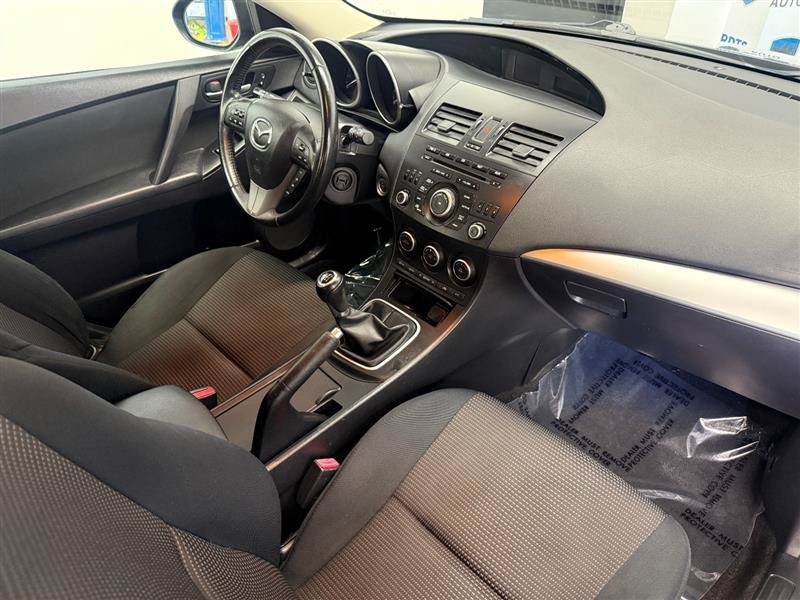 Used 2013 MAZDA MAZDA3 i Touring FWD image 8
