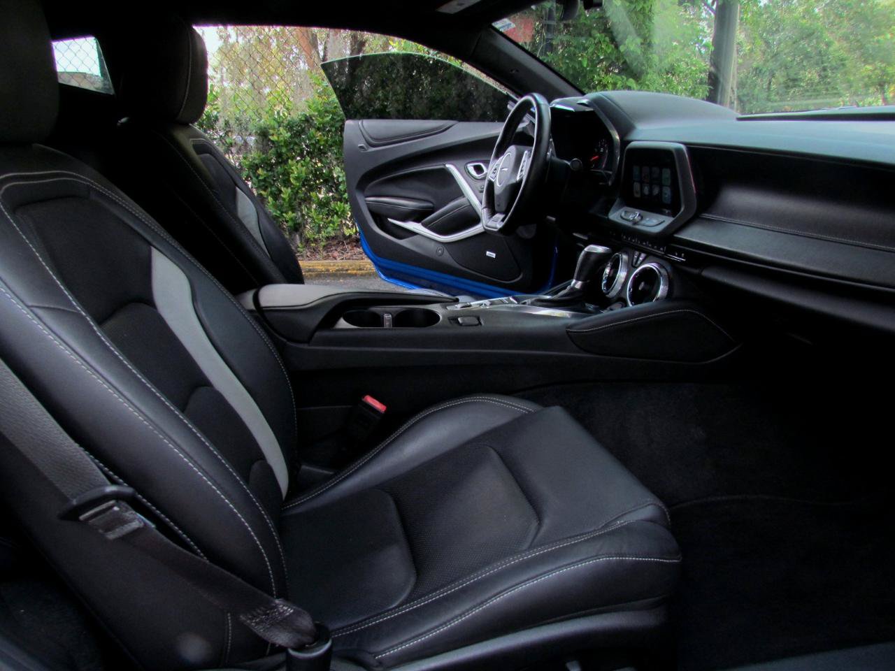 Used 2017 Chevrolet Camaro LT RWD image 15