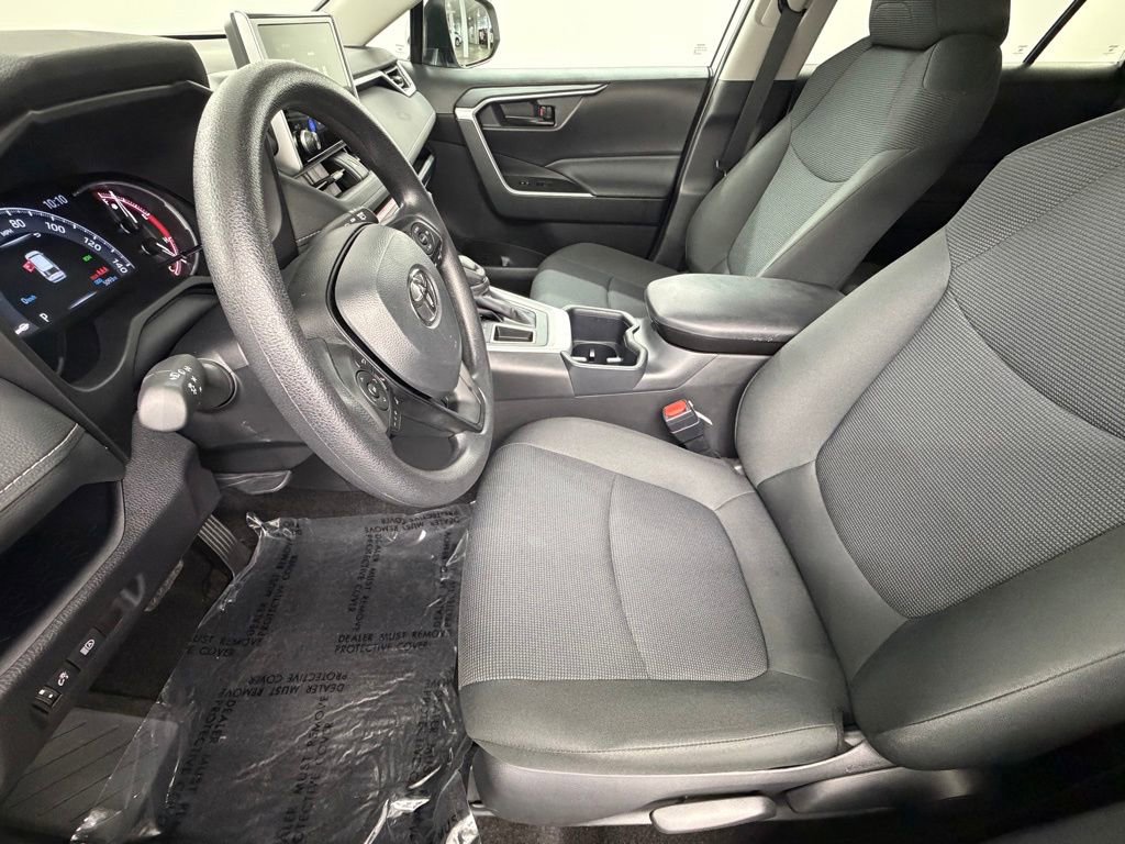 Certified 2025 Toyota RAV4 LE FWD image 22