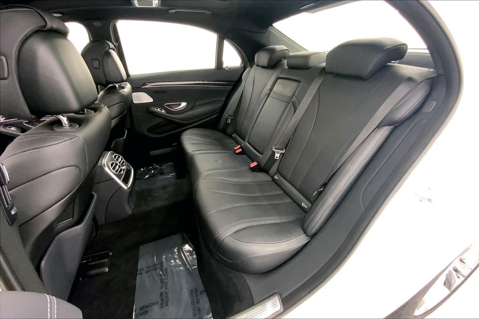 Used 2017 Mercedes-Benz S 550 Sedan image 17