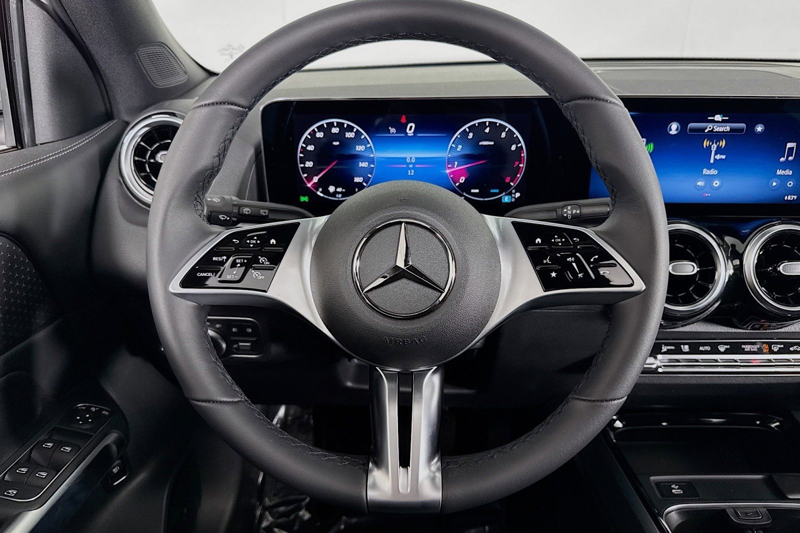 New 2026 Mercedes-Benz GLB 250 image 17