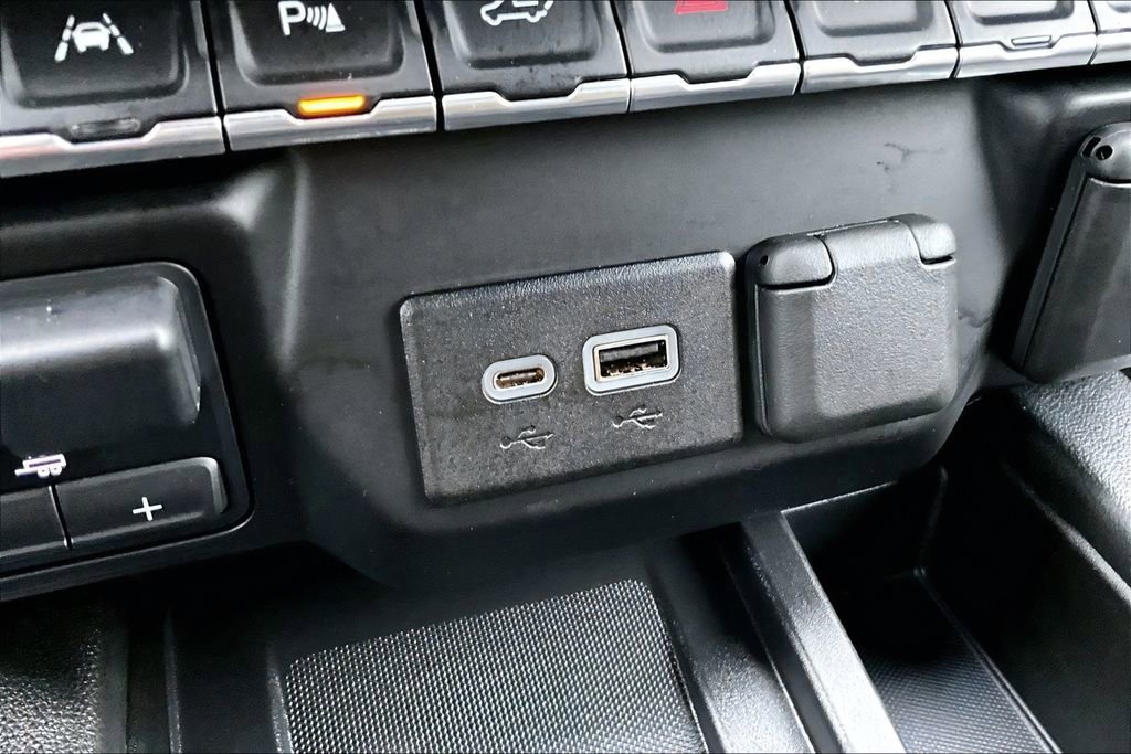Used 2022 GMC Sierra 1500 AT4 w/ AT4 Premium Package image 31