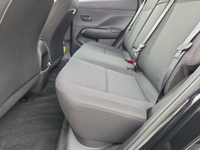 Used 2025 Hyundai Kona SE image 13