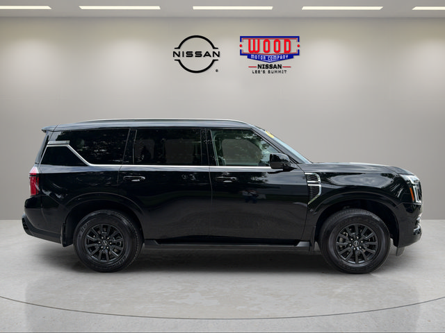 Used 2025 Nissan Armada SV AWD/4WD image 2