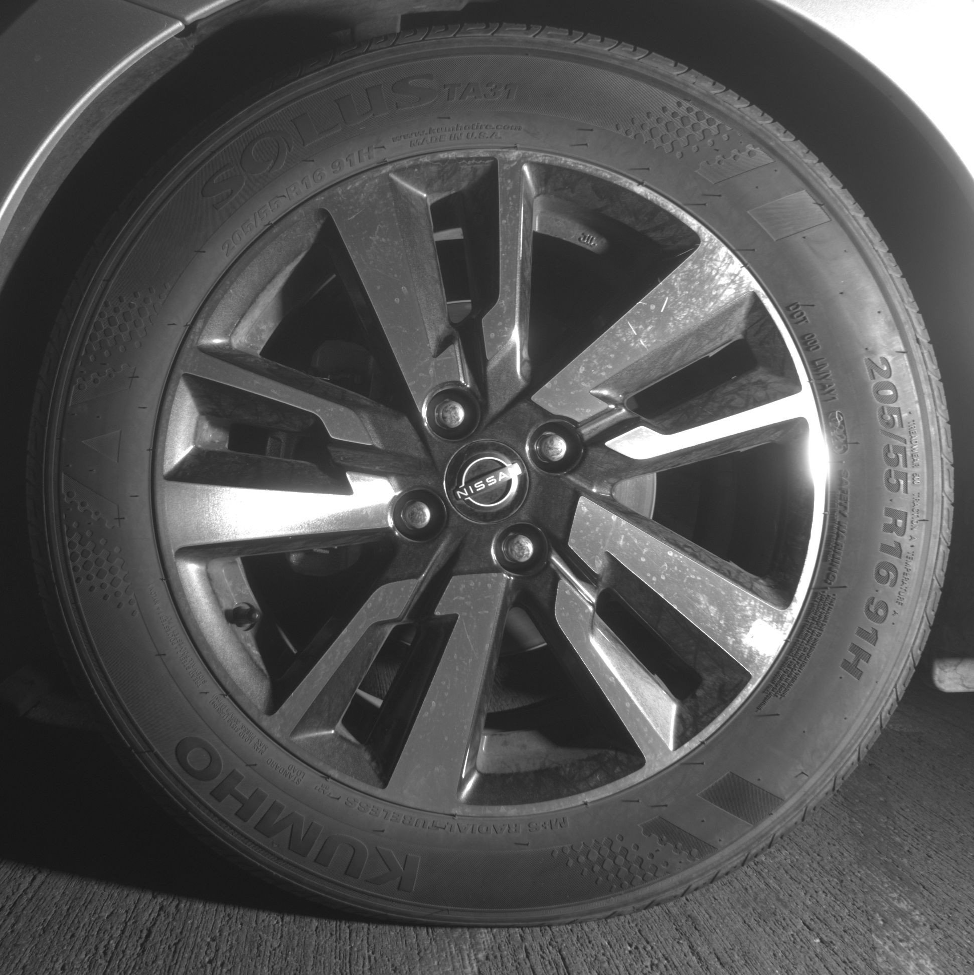 Used 2025 Nissan Versa SV FWD image 12