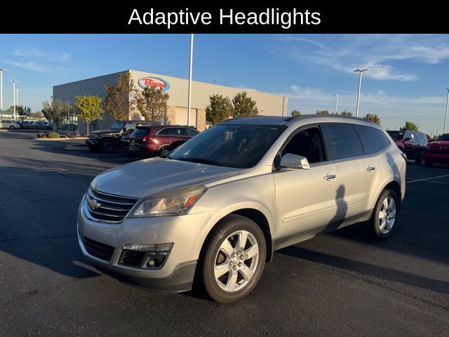 Used 2023 Chevrolet Traverse Premier FWD image 9