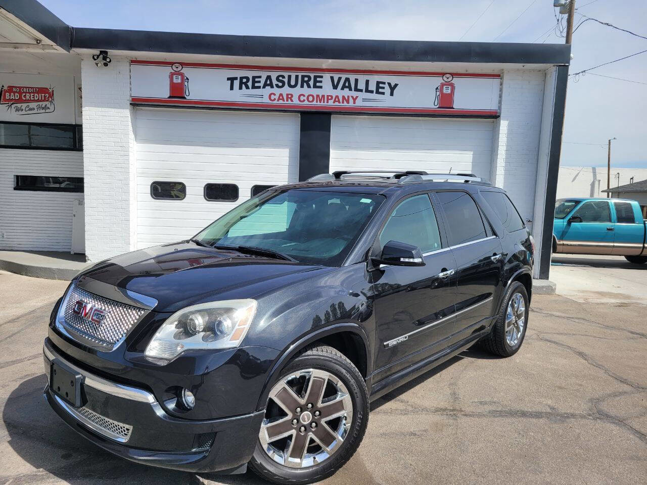 Used 2012 GMC Acadia Denali image 1