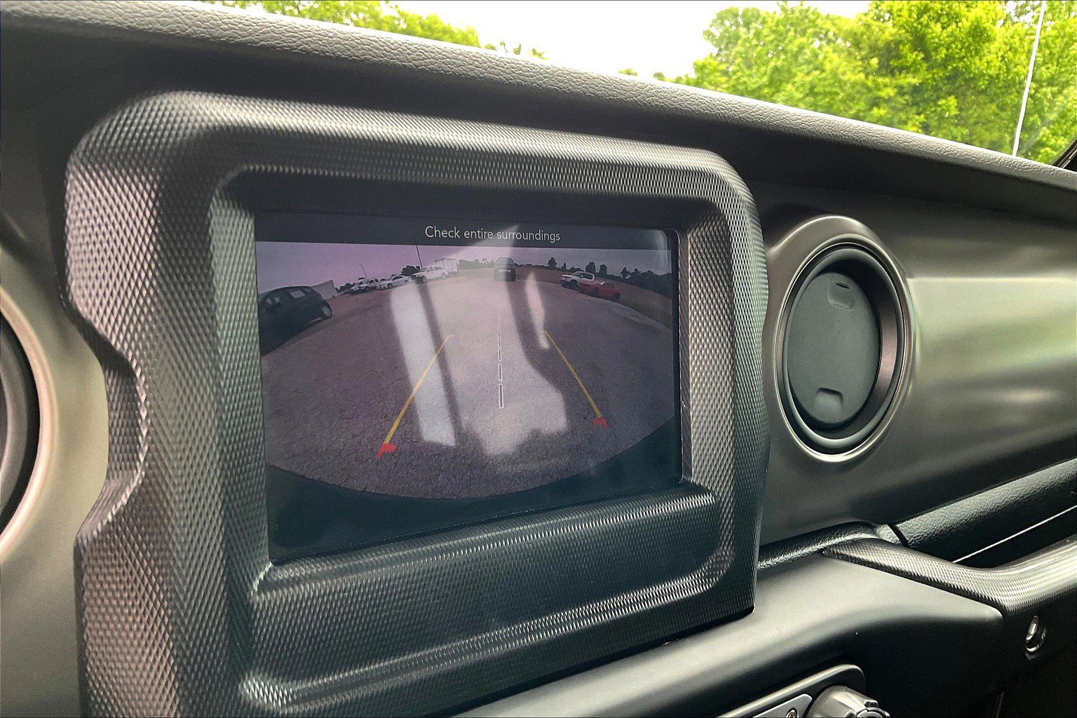 Used 2023 Jeep Wrangler Willys image 25