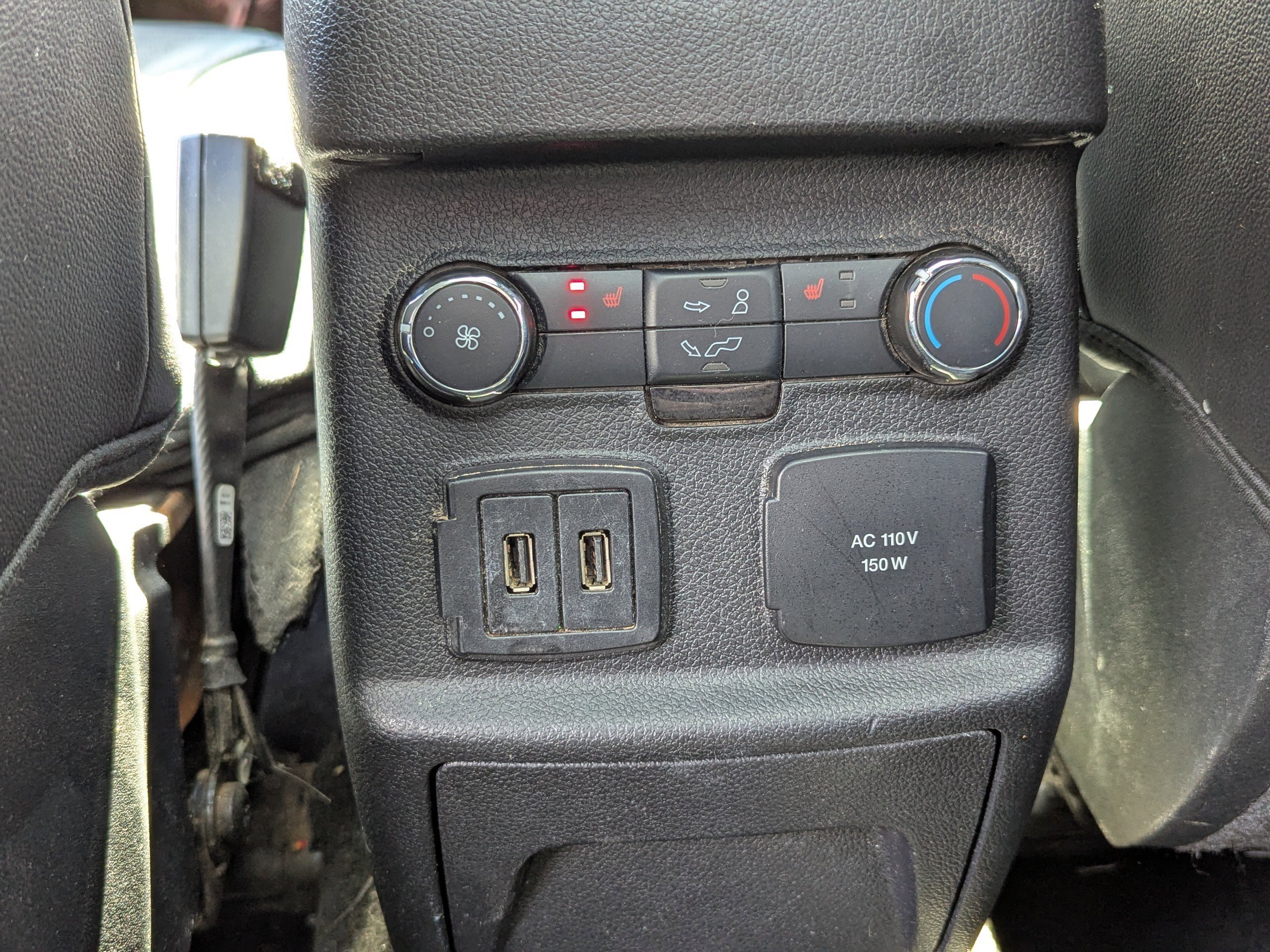 Used 2017 Ford Explorer Limited w/ Class II Trailer Tow Package image 12