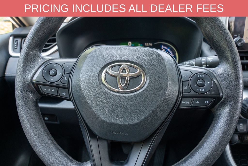 Certified 2025 Toyota RAV4 XLE AWD/4WD image 17