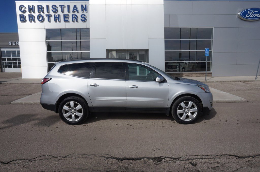 Used 2016 Chevrolet Traverse LT w/ Style and Technology Package