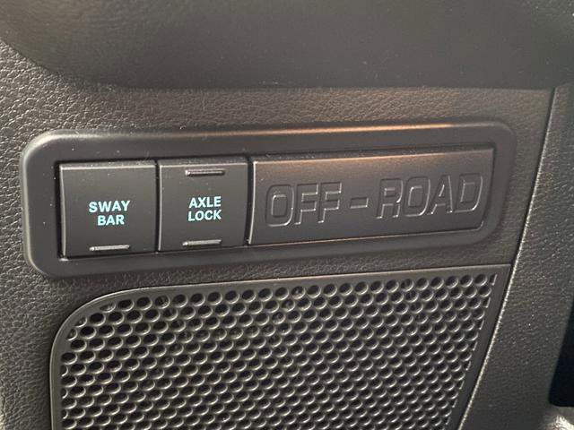 Used 2018 Jeep Wrangler Unlimited Rubicon w/ Cold Weather Group image 23