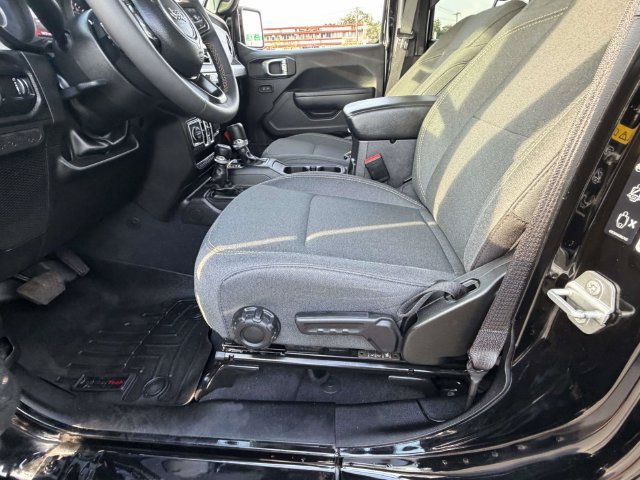 Used 2024 Jeep Wrangler Unlimited Sport AWD/4WD image 16