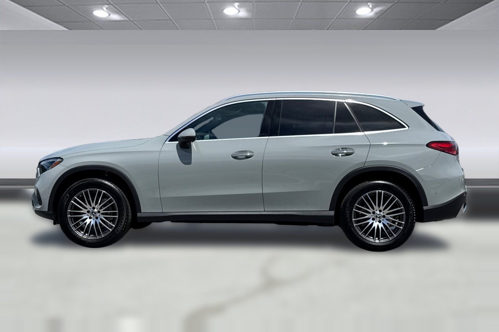 Certified 2025 Mercedes-Benz GLC 300 4MATIC image 2